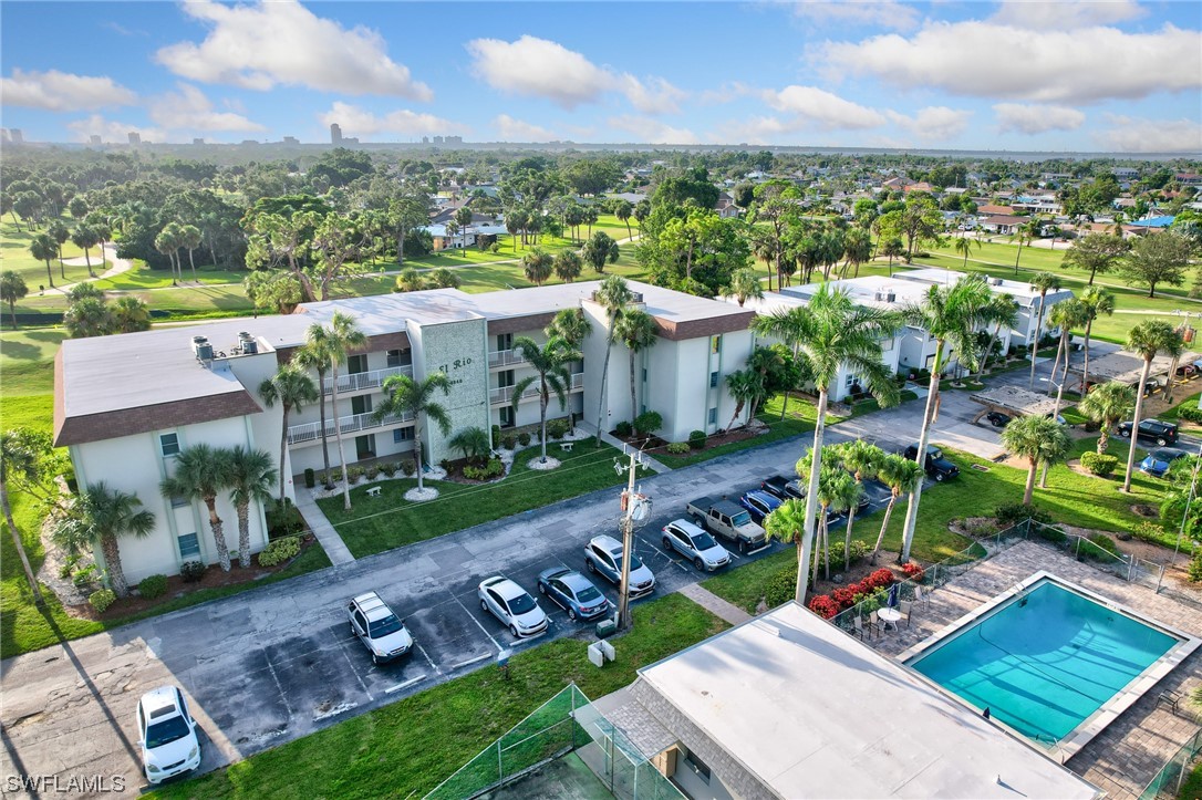 4840 Golf Club CT 8