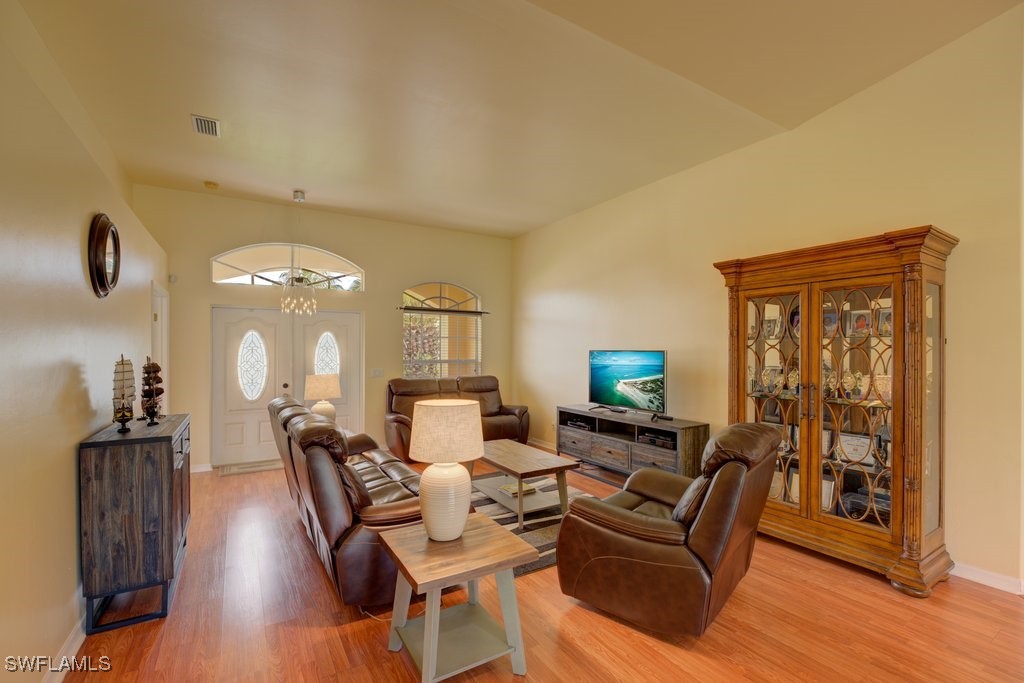 2108 NE 10th AVE