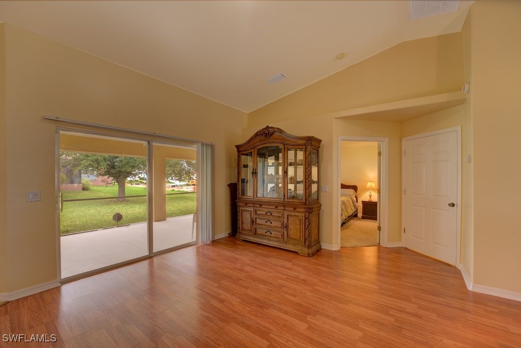 2108 NE 10th AVE