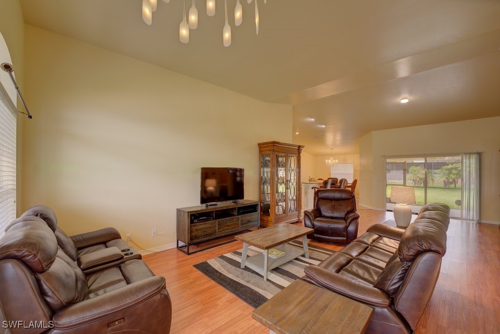 2108 NE 10th AVE