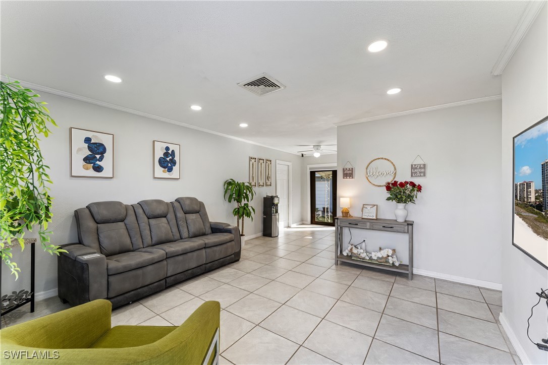 475 Grenier DR