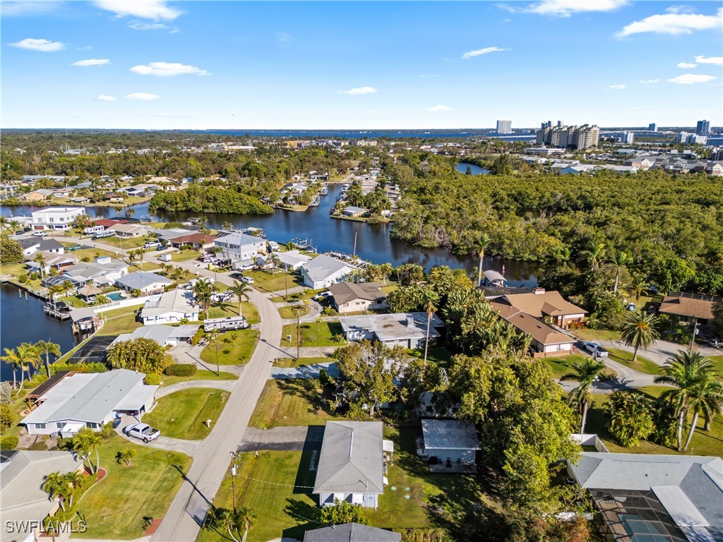 475 Grenier DR