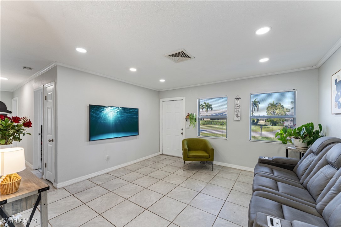 475 Grenier DR