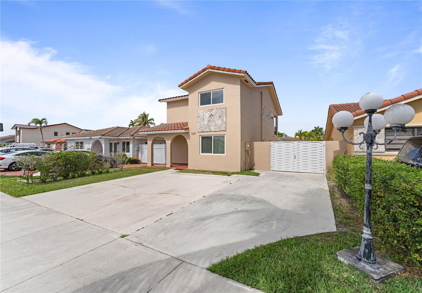 13211 SW 38th Ter