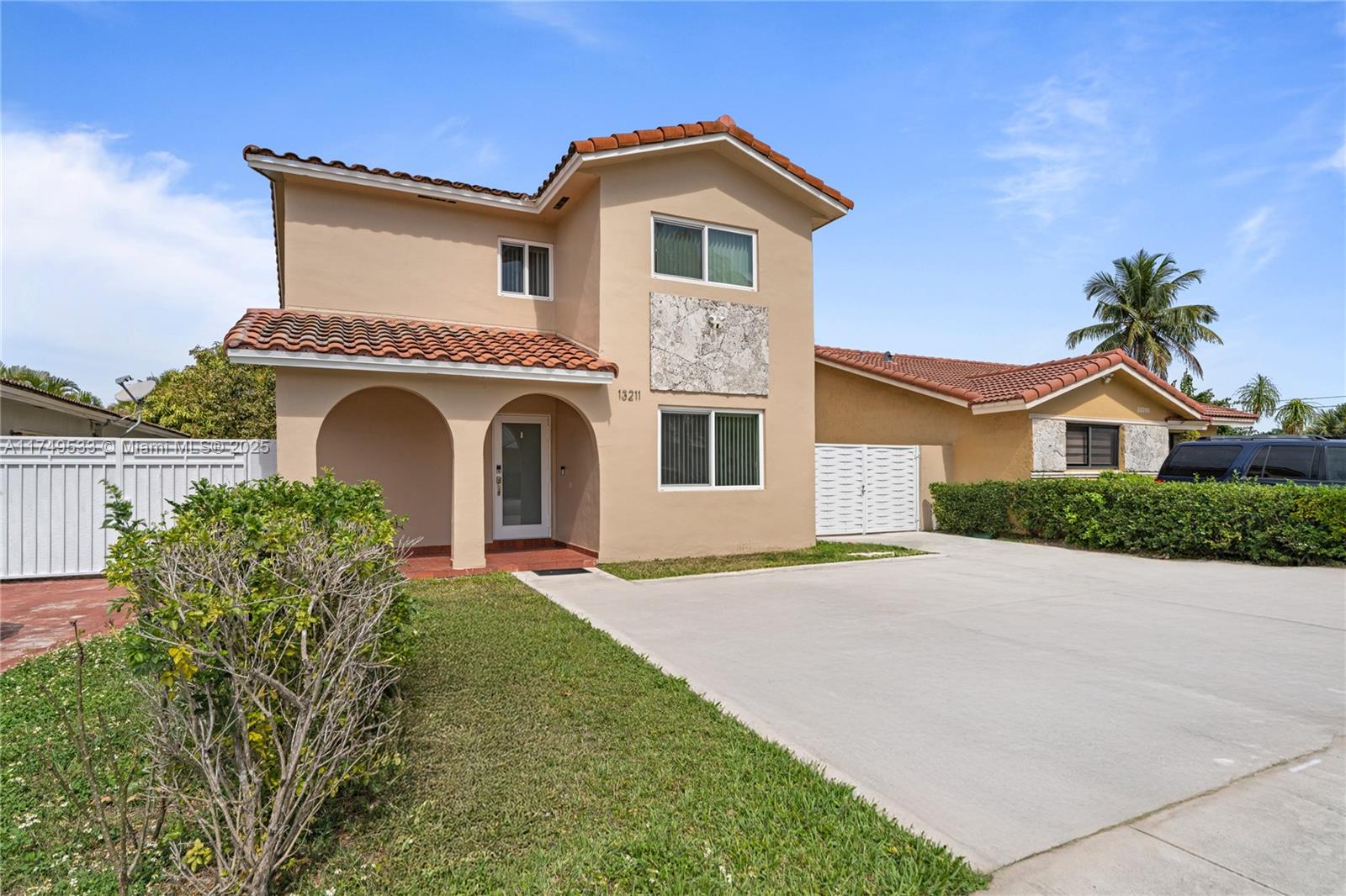 13211 SW 38th Ter