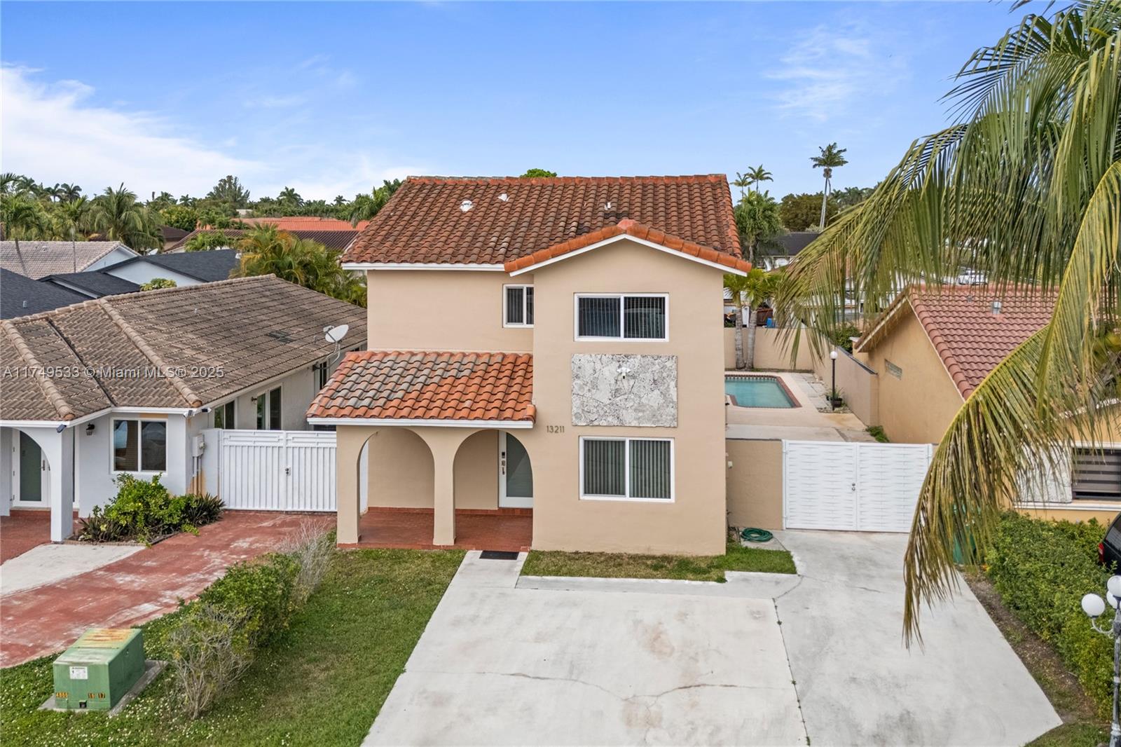 13211 SW 38th Ter