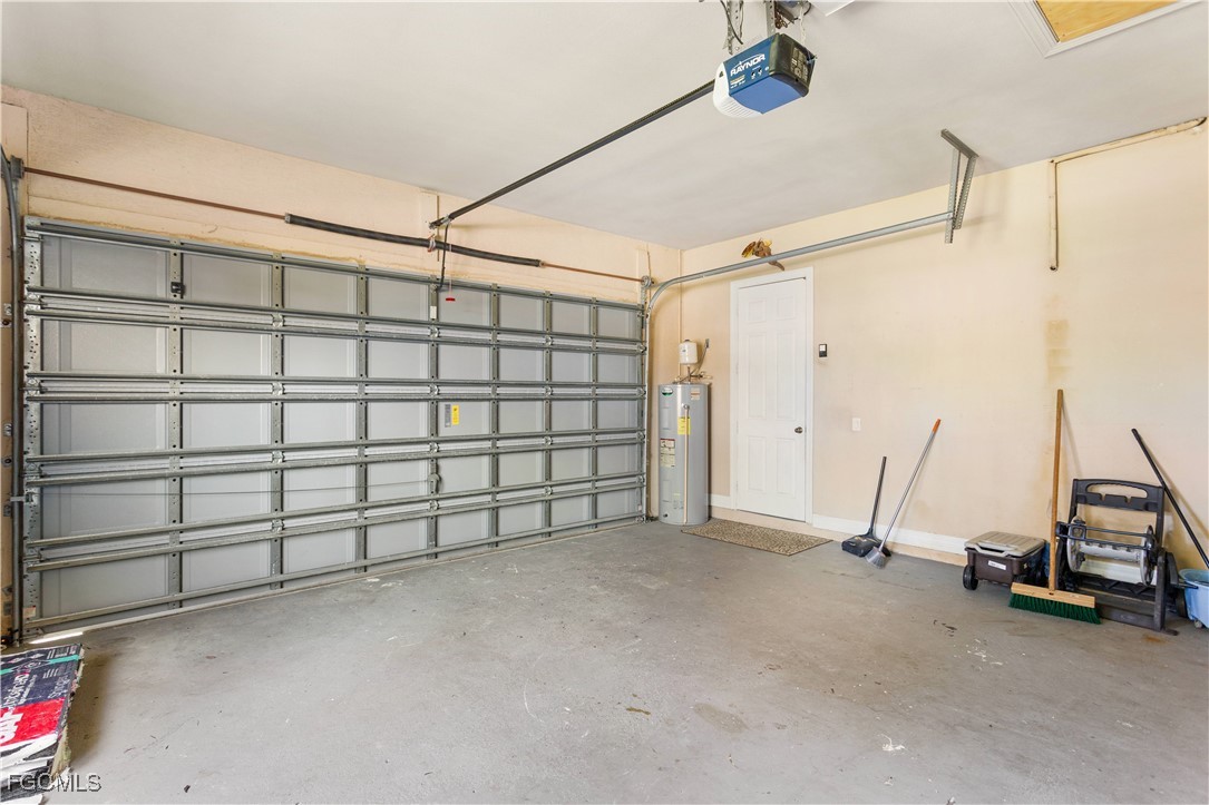 928 SW 36th TER