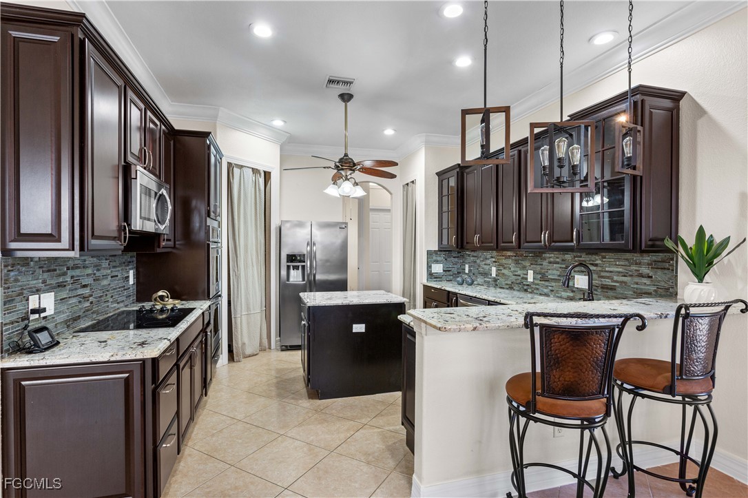 928 SW 36th TER