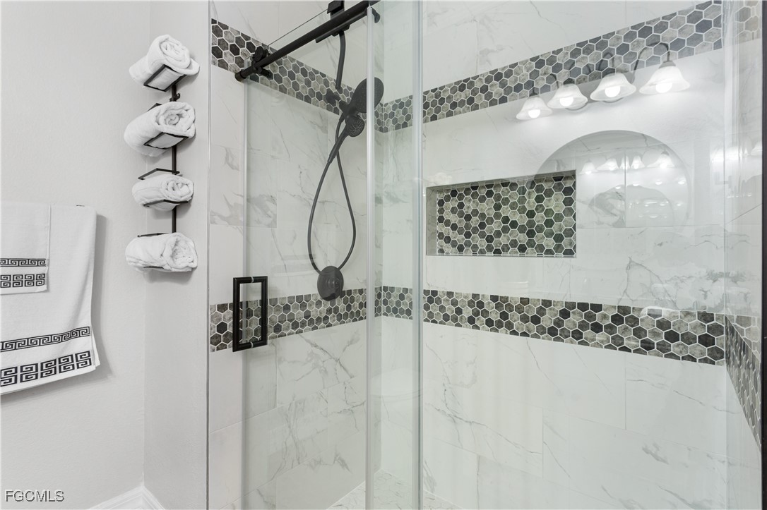 928 SW 36th TER