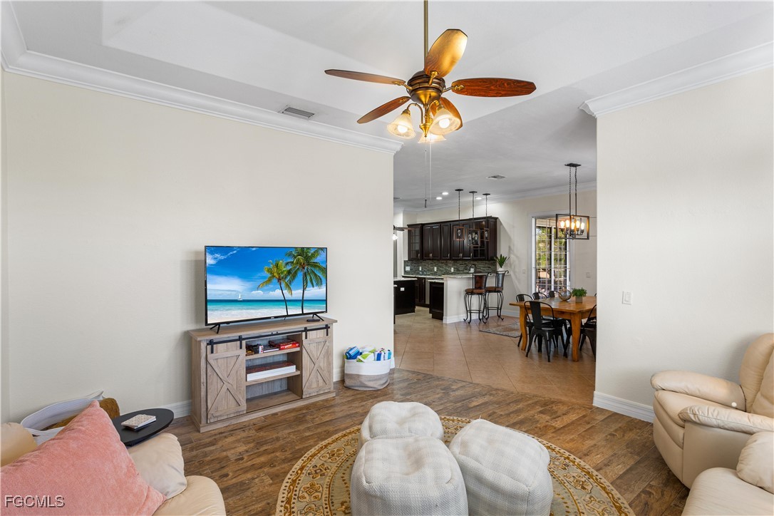 928 SW 36th TER