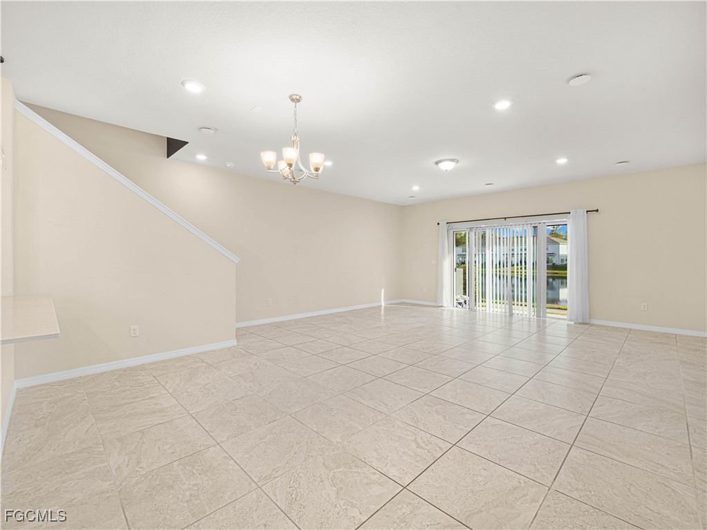 4580 Sparkling Shell AVE