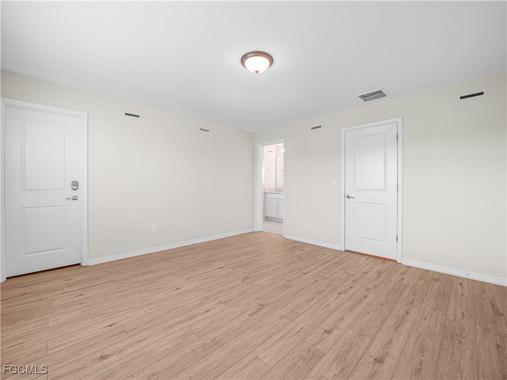 4580 Sparkling Shell AVE
