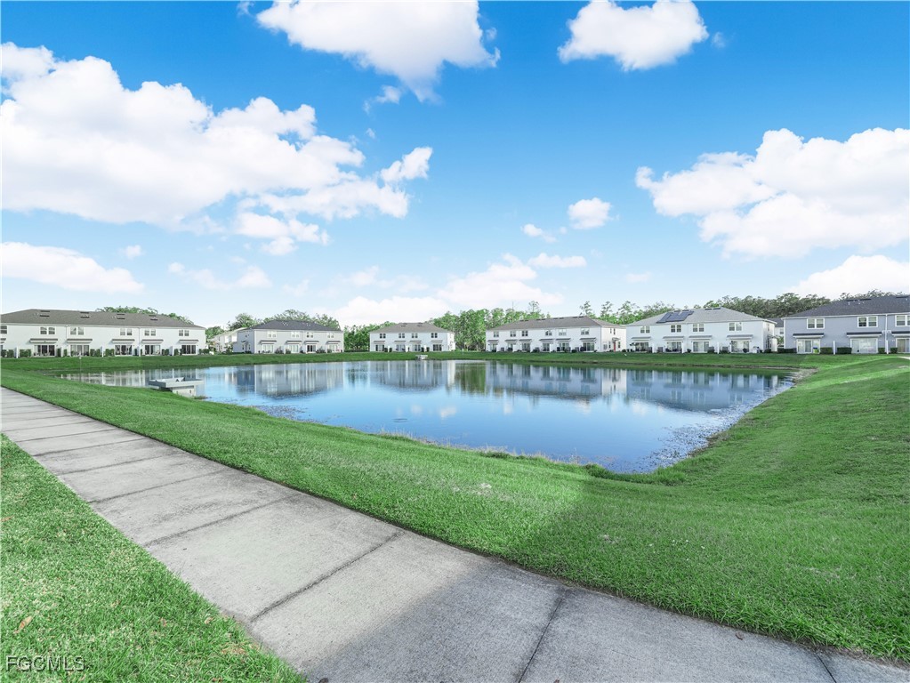 4580 Sparkling Shell AVE