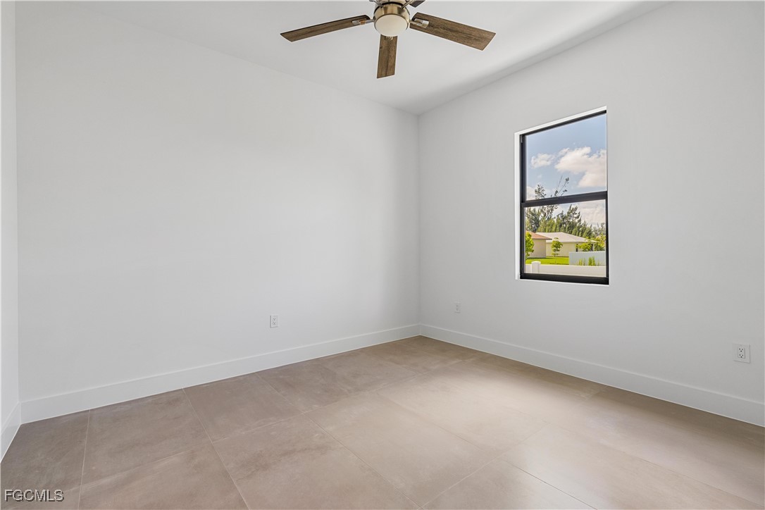 109 NW 35th PL