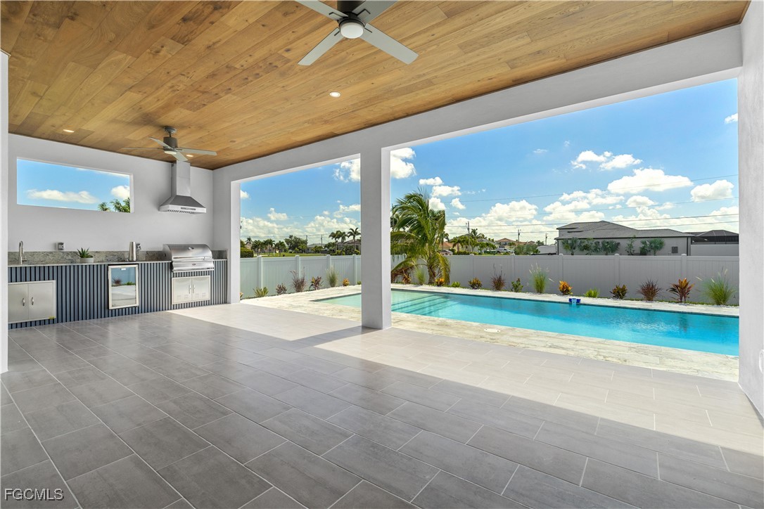 109 NW 35th PL
