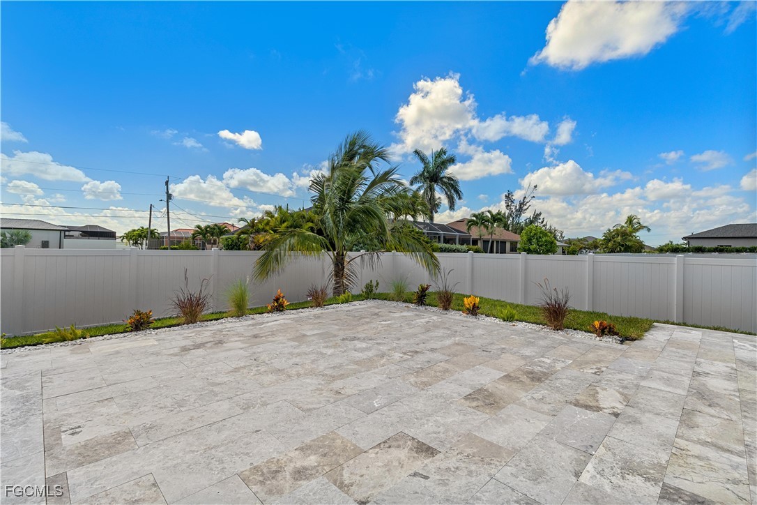 109 NW 35th PL