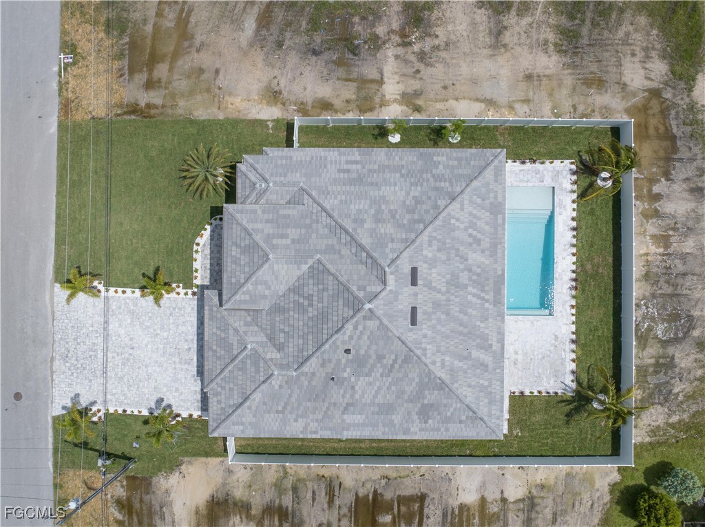 109 NW 35th PL