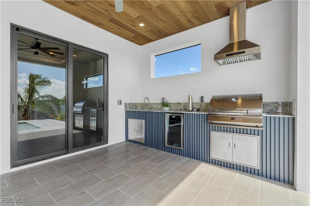 109 NW 35th PL