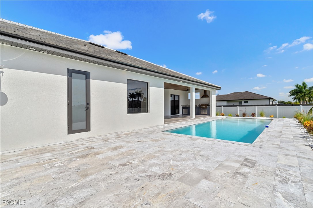 109 NW 35th PL