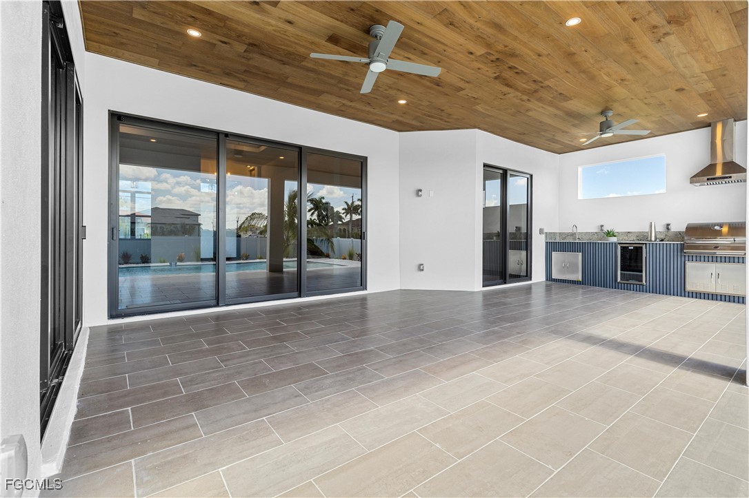 109 NW 35th PL