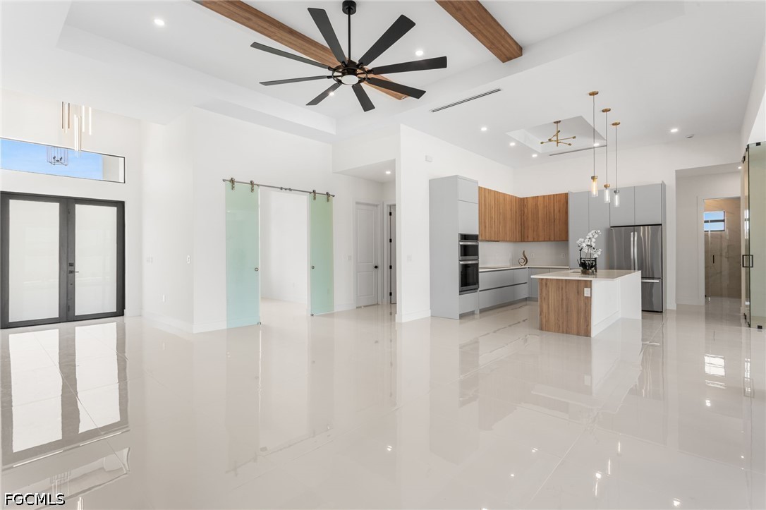 10 SW 33rd AVE