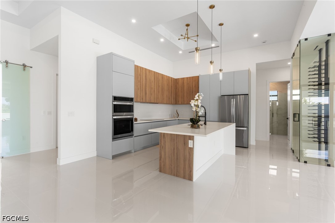 10 SW 33rd AVE