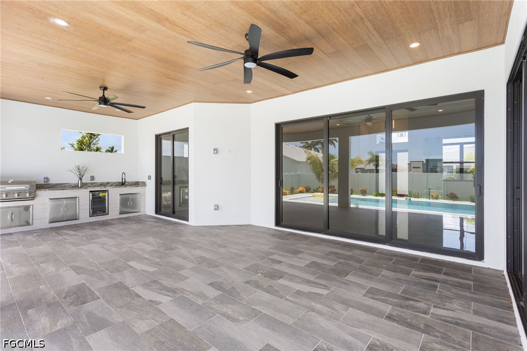 10 SW 33rd AVE