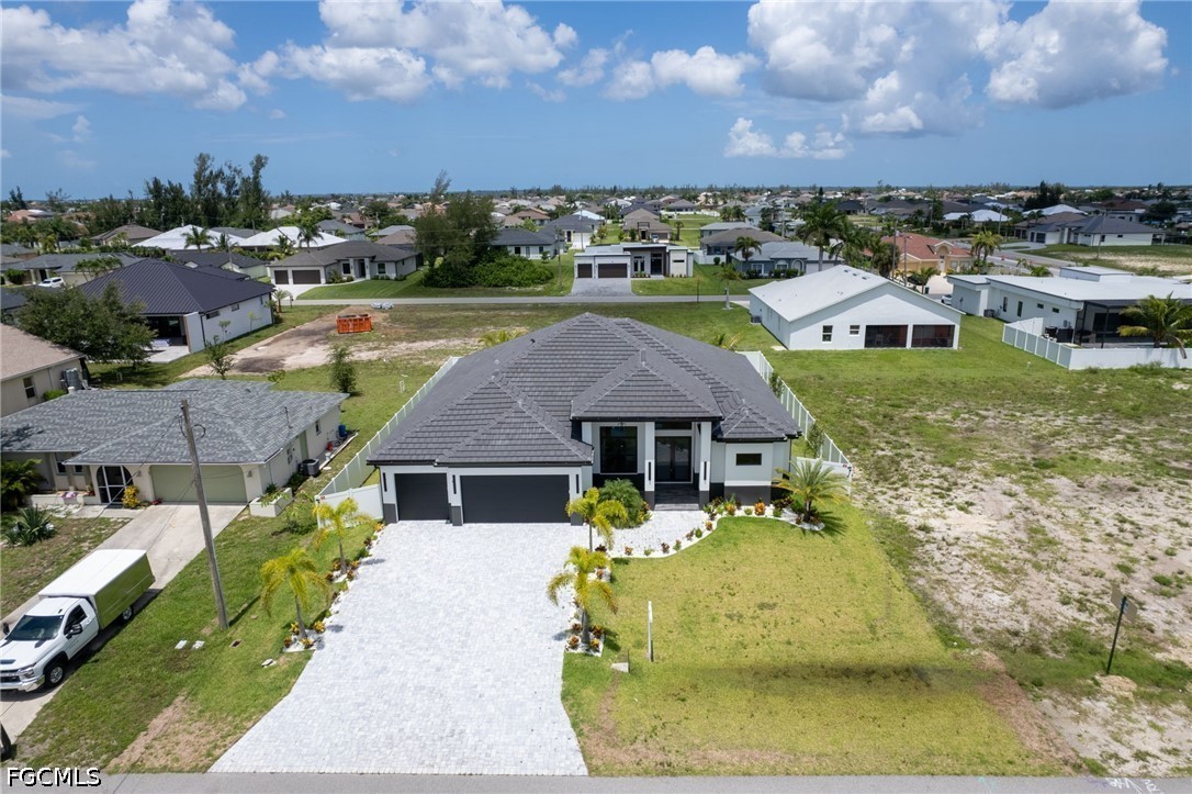 10 SW 33rd AVE