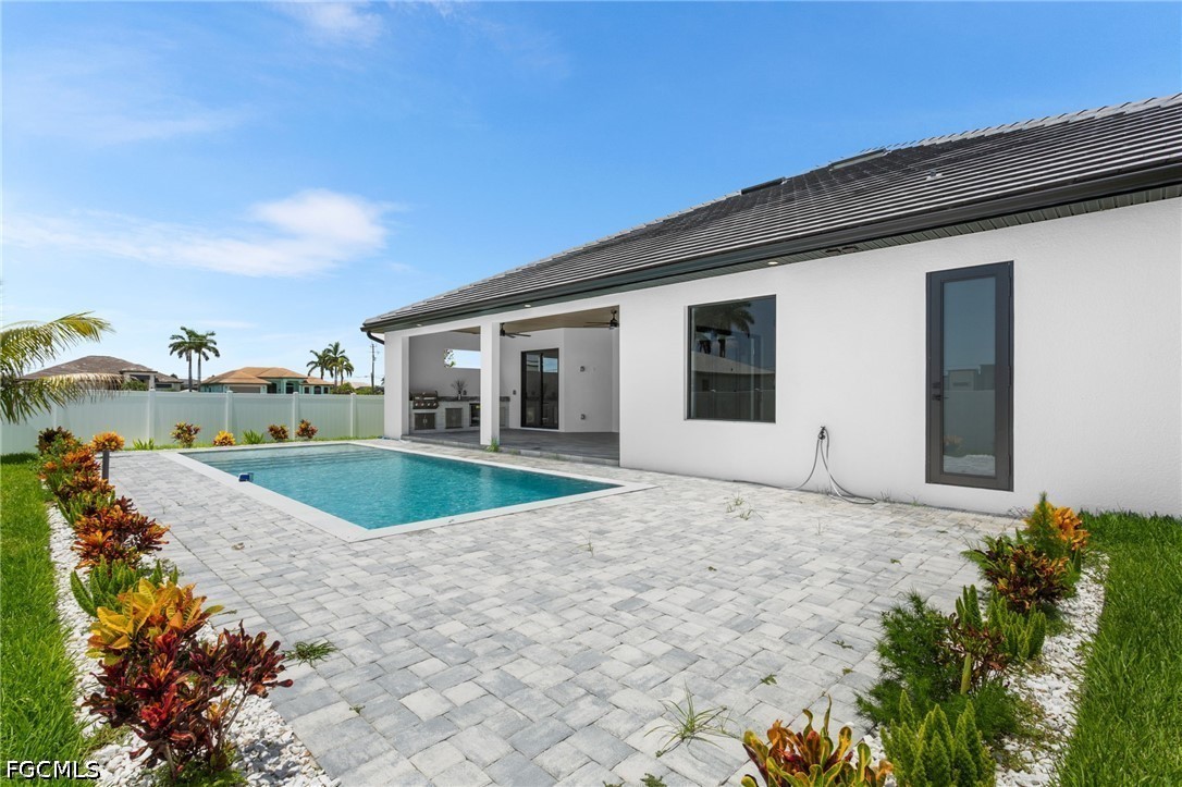 10 SW 33rd AVE