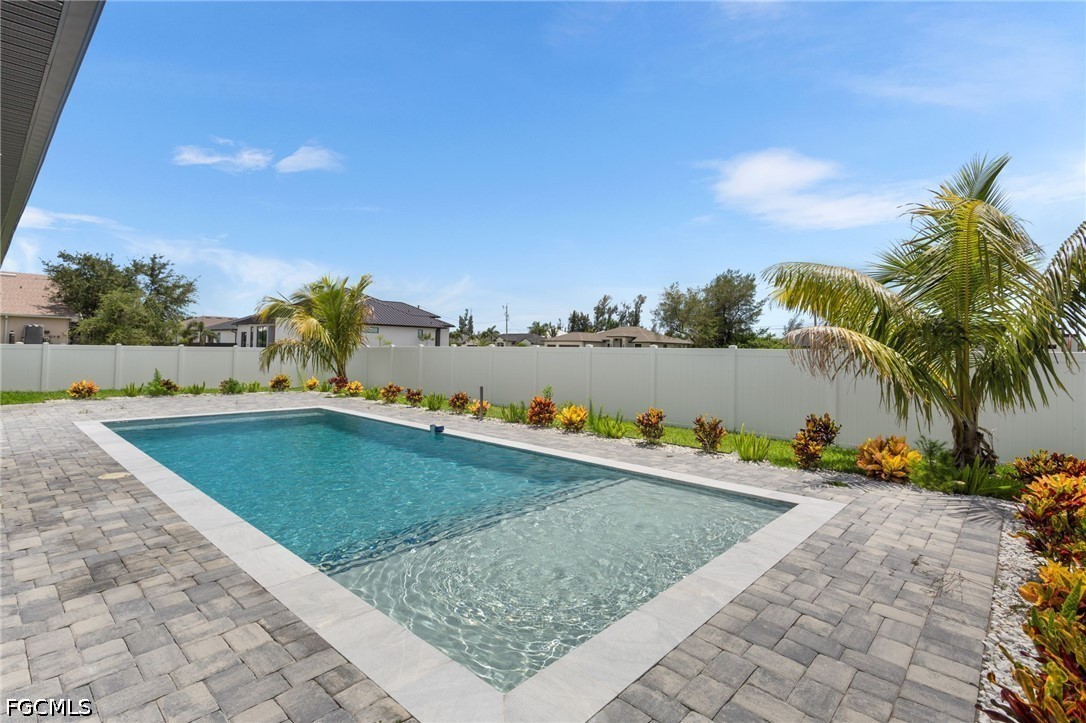 10 SW 33rd AVE