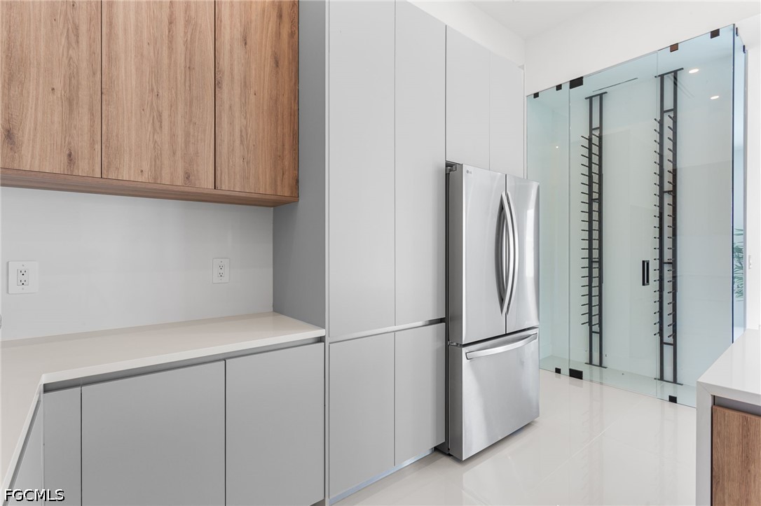 10 SW 33rd AVE