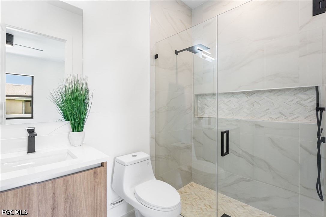 10 SW 33rd AVE