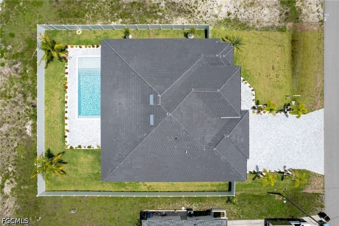 10 SW 33rd AVE