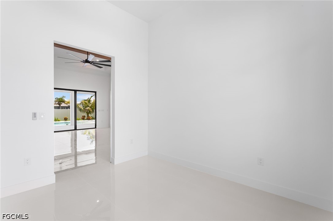 10 SW 33rd AVE