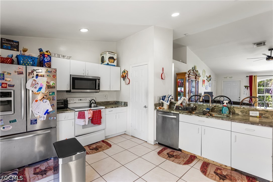 1728 NE 22nd TER
