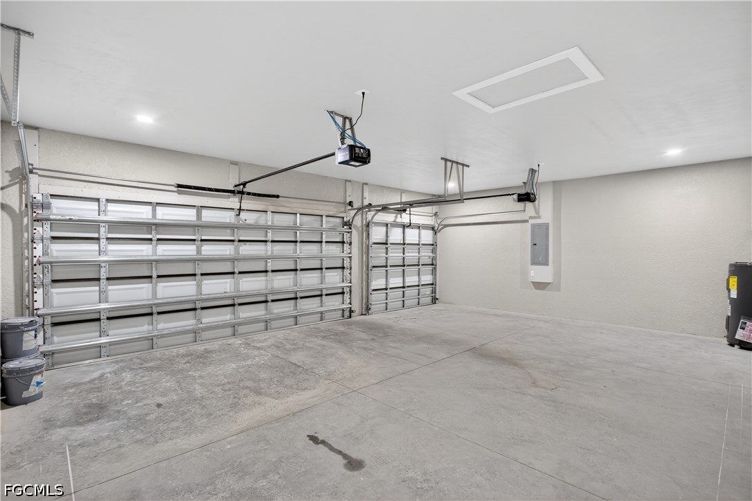 819 SW 16th TER