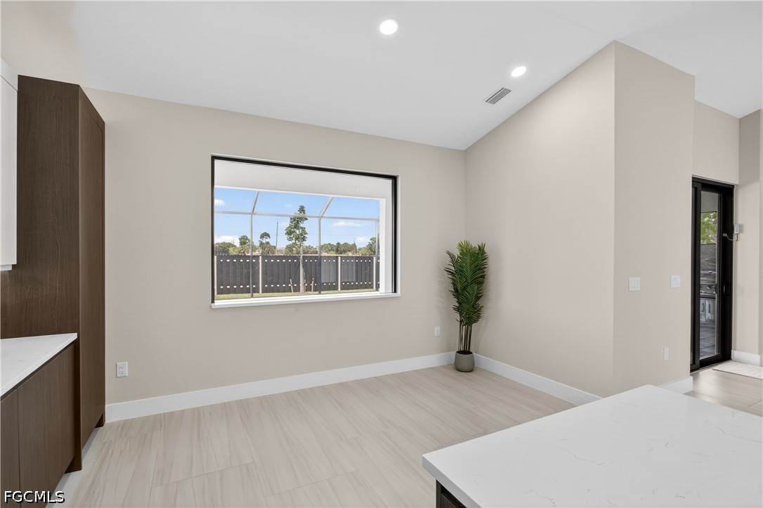819 SW 16th TER