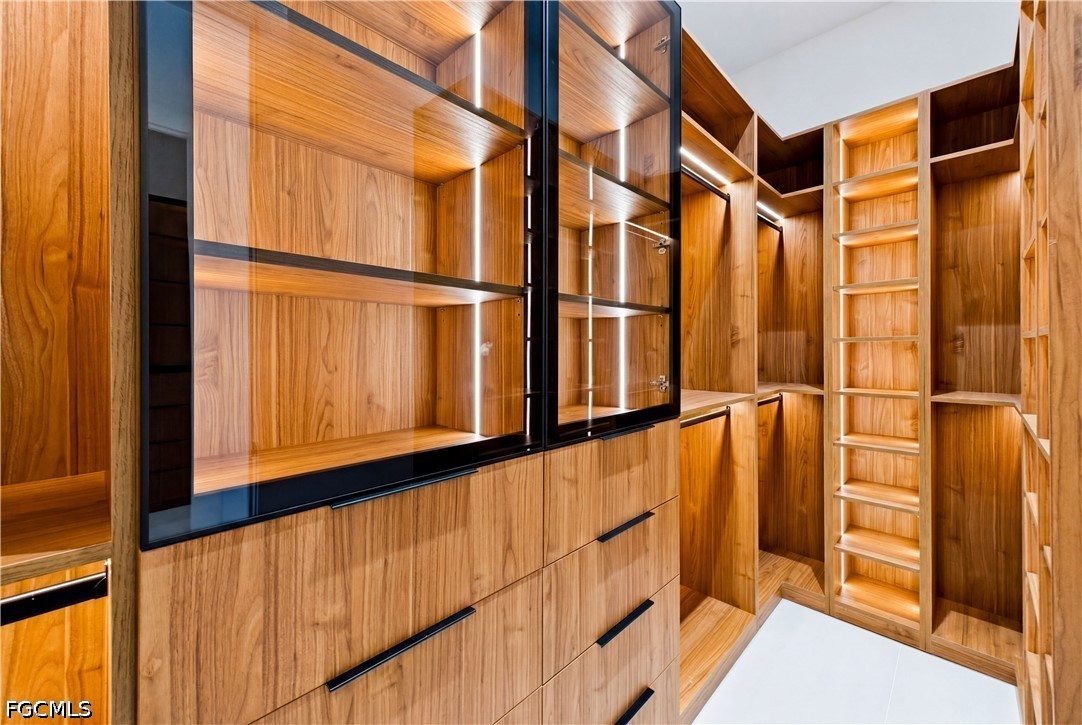 2315 SW 50th LN