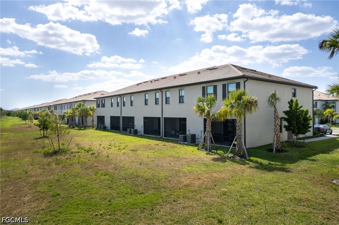 14275 Pine Lodge LN