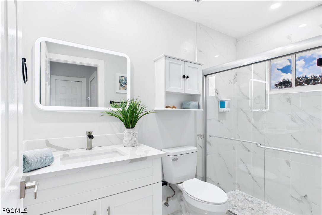 256 SE Santa Barbara PL