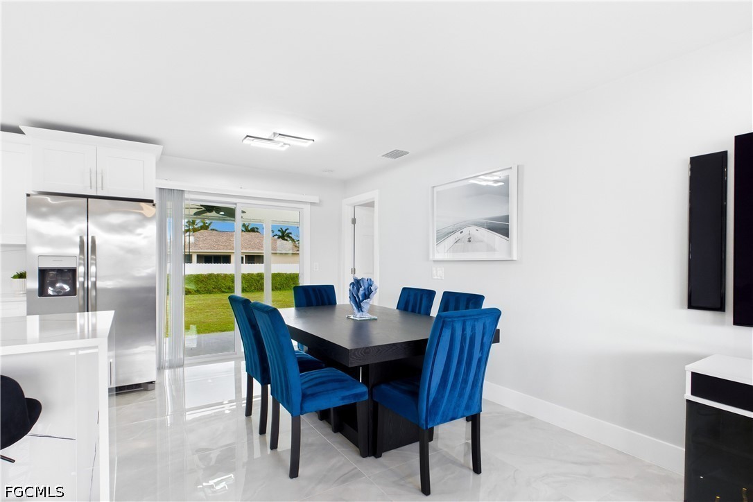 256 SE Santa Barbara PL