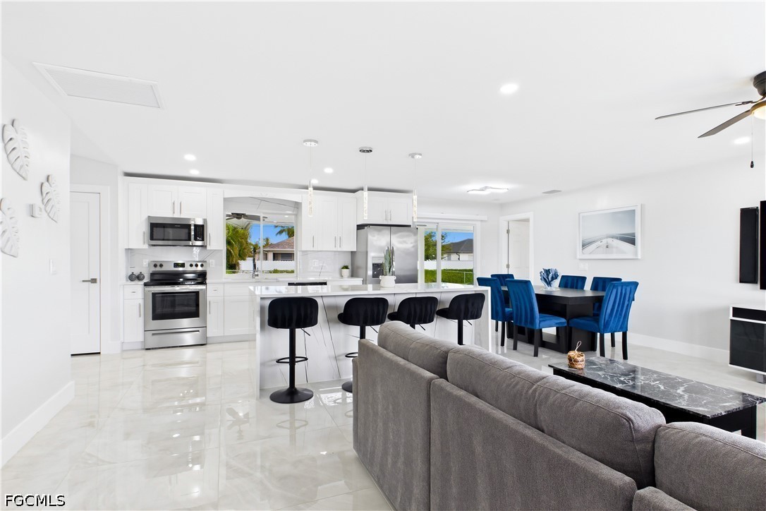 256 SE Santa Barbara PL