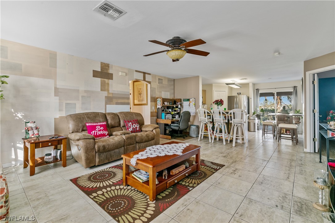 2233 NW Juanita PL