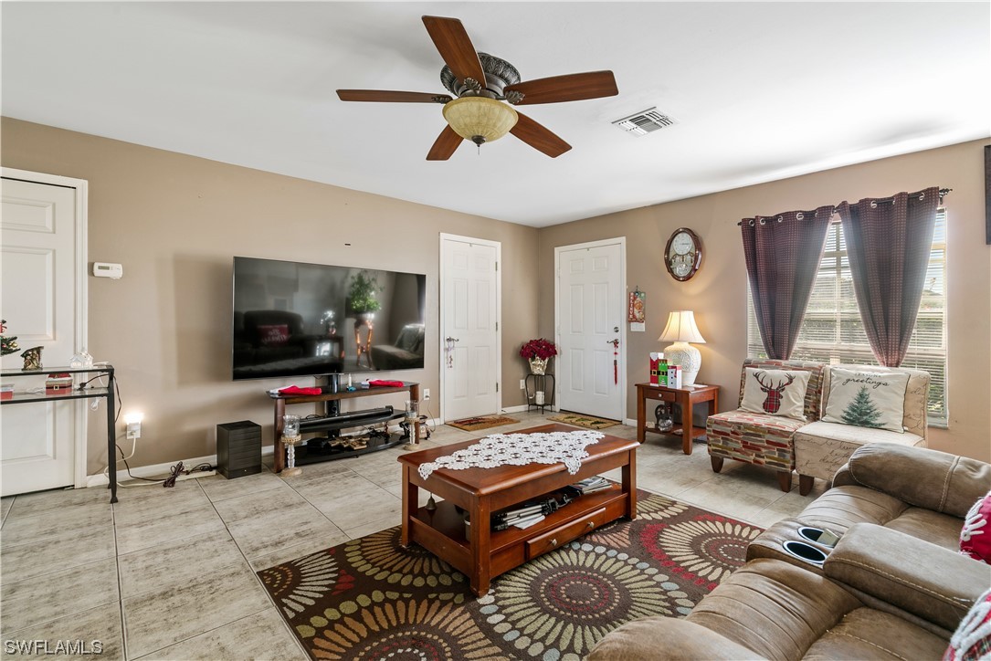 2233 NW Juanita PL