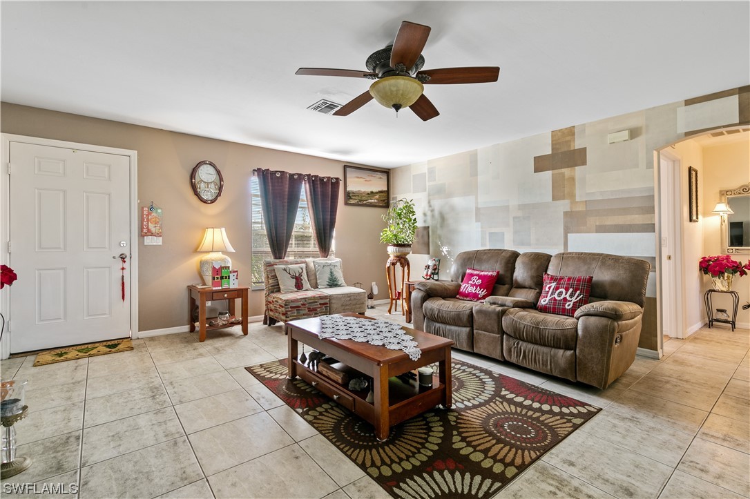 2233 NW Juanita PL