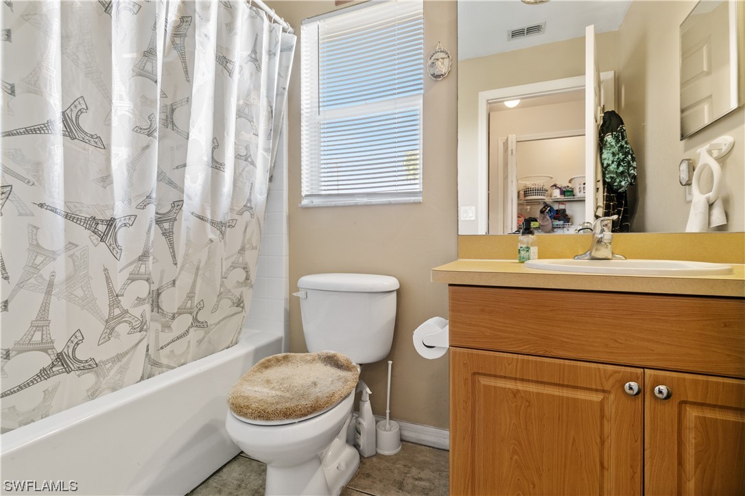 2233 NW Juanita PL
