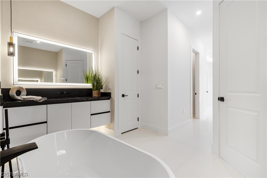 228 NW 35th AVE