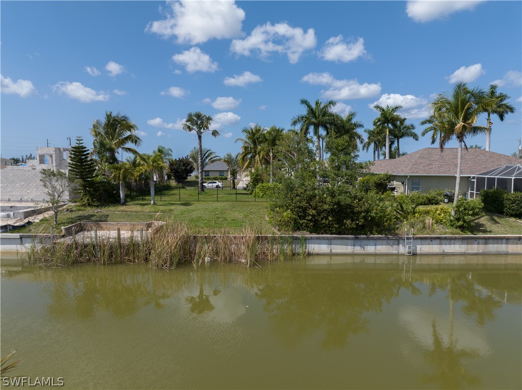 18 NW 13th PL