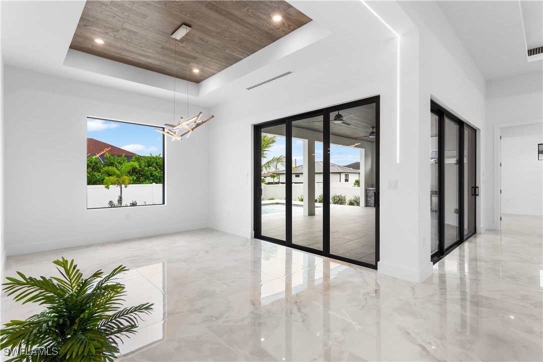 5 SW 37th AVE