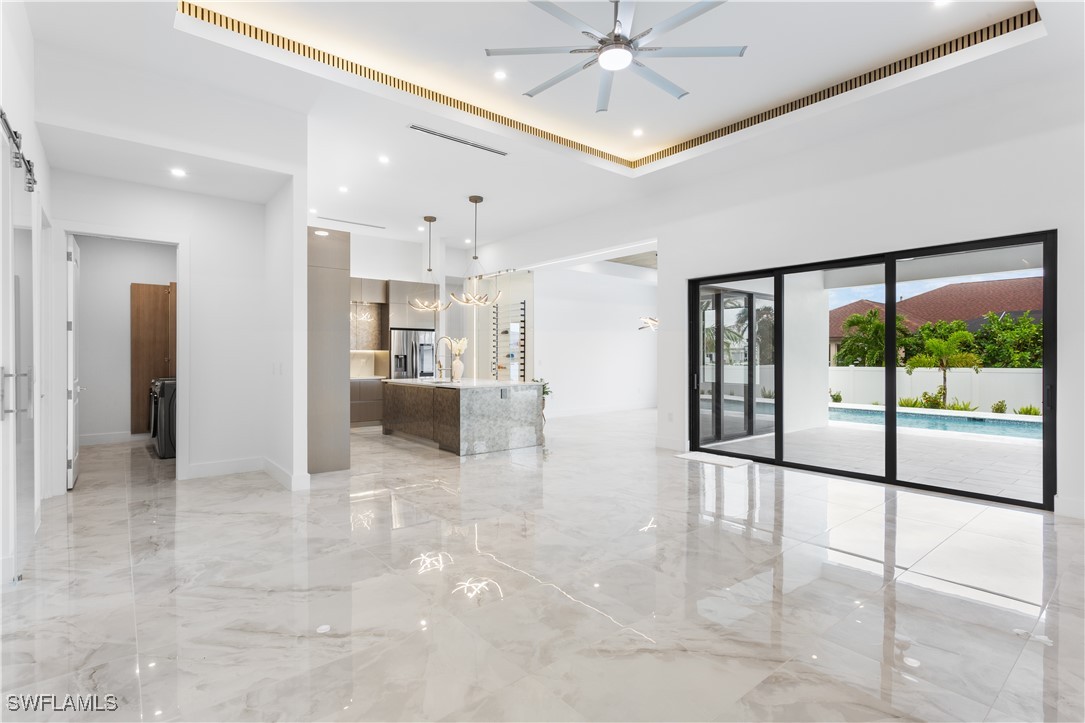 5 SW 37th AVE